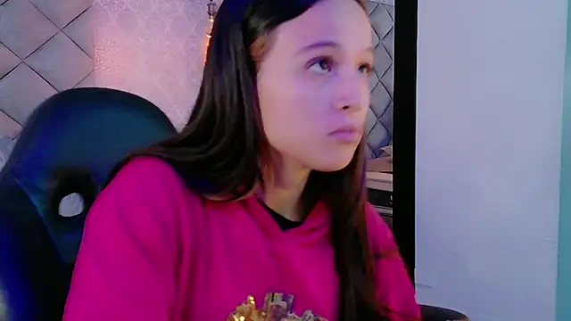 CARO ADAMS1 online show from November 26, 11:32 am