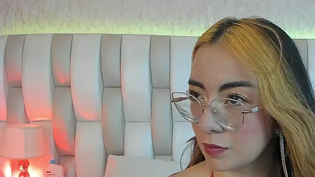 Ari lynn  online show from March 19, 3:39 am