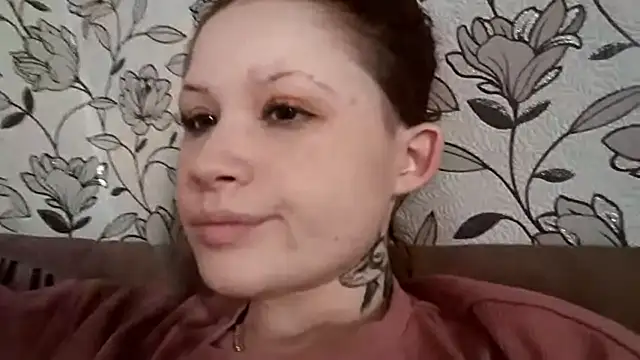 FrostNymph online show from October 19, 7:33 am