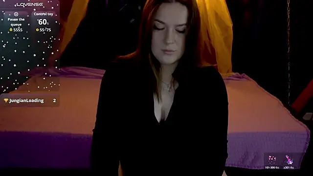 Snapshot of AliceOfWondersS chatting on November 5, 7:44 am AliceOfWondersS online show from November 5, 7:44 am