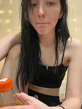  LovelyDana  online show from November 7, 7:40 pm