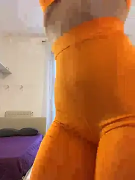 Miss-85 online show from January 12, 3:08 pm