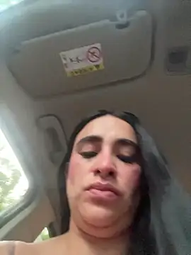 Snapshot of RoseSeductre chatting on October 24, 9:25 pm RoseSeductre online show from October 24, 9:25 pm