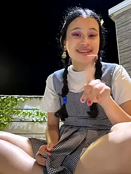 l0lita sweet online show from December 4, 1:15 am