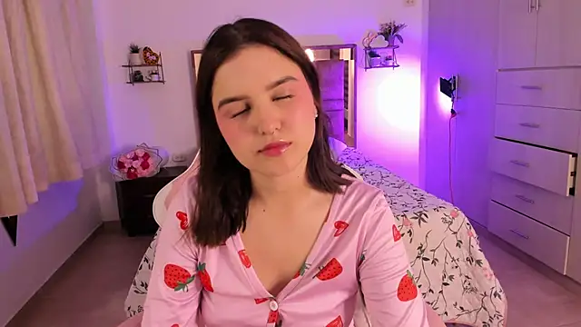 MIACUTEE  online show from March 20, 4:30 pm