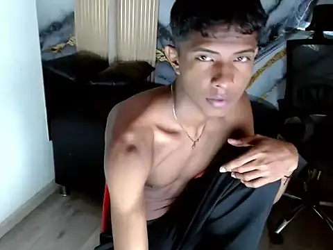 Snapshot of Mick_storm chatting on October 25, 7:14 pm Mick storm online show from October 25, 7:14 pm