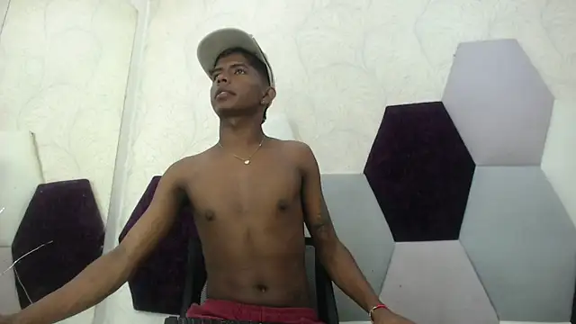 Snapshot of Mick_storm chatting on January 31, 7:23 pm Mick storm online show from January 31, 7:23 pm