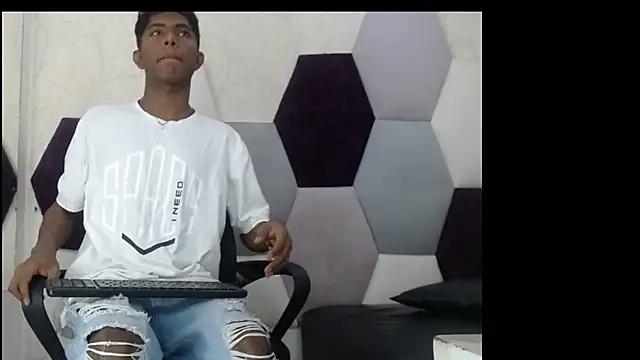 Snapshot of Mick_storm chatting on February 19, 7:00 pm Mick storm online show from February 19, 7:00 pm