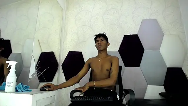 Snapshot of Mick_storm chatting on February 26, 7:36 pm Mick storm online show from February 26, 7:36 pm