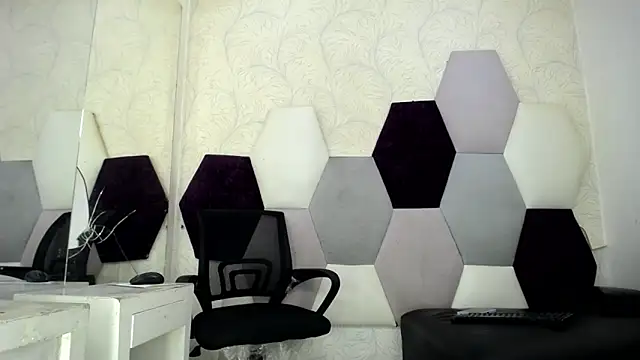 Snapshot of Mick_storm chatting on February 22, 7:37 pm Mick storm online show from February 22, 7:37 pm