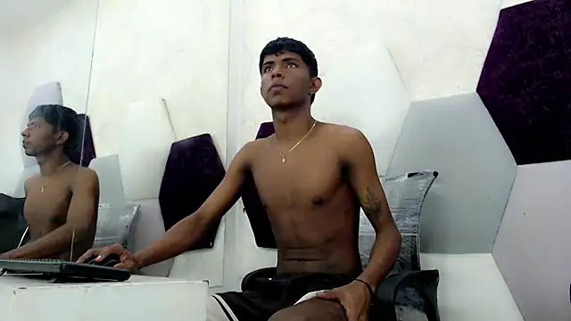 Snapshot of Mick_storm chatting on November 11, 6:58 pm Mick storm online show from November 11, 6:58 pm