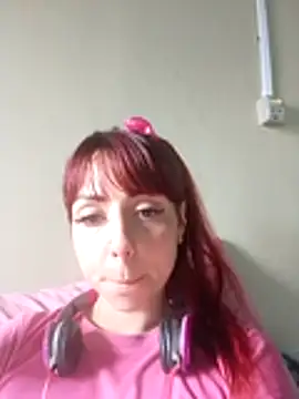Snapshot of bAby_be chatting on October 14, 8:31 pm bAby be online show from October 14, 8:31 pm