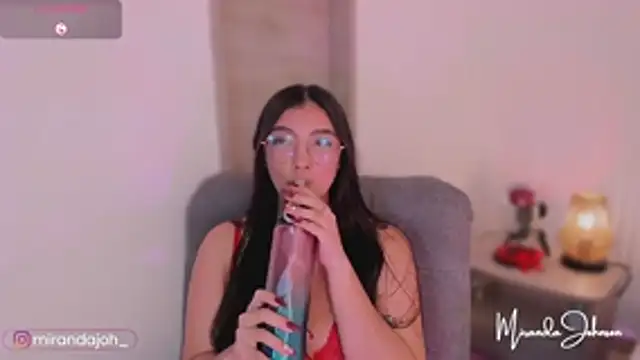 MirandaJohnson  online show from December 18, 2:10 pm