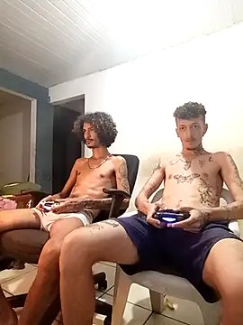 RuivoDotado24cm online show from February 25, 10:20 pm