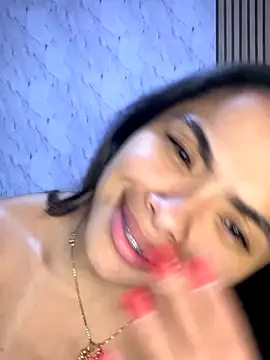 safadinhaquenteW online show from November 7, 8:02 pm