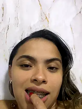 safadinhaquenteW online show from October 19, 2:03 am