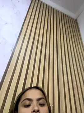 safadinhaquenteW online show from November 23, 11:04 pm