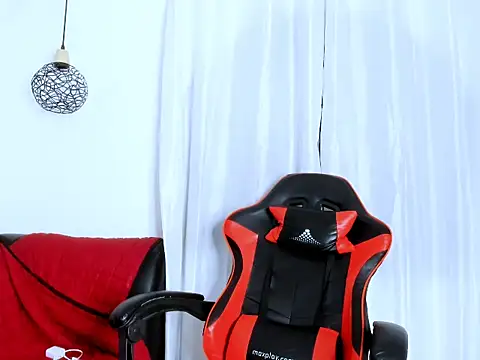 Snapshot of amber_love03 chatting on November 14, 2:48 am amber love03 online show from November 14, 2:48 am