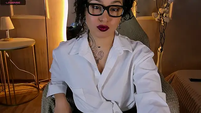 Aisha Goldstein online show from January 13, 6:06 am