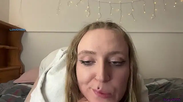 Pattyworld69 online show from April 7, 2:35 am