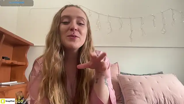 Pattyworld69 online show from April 9, 9:32 pm