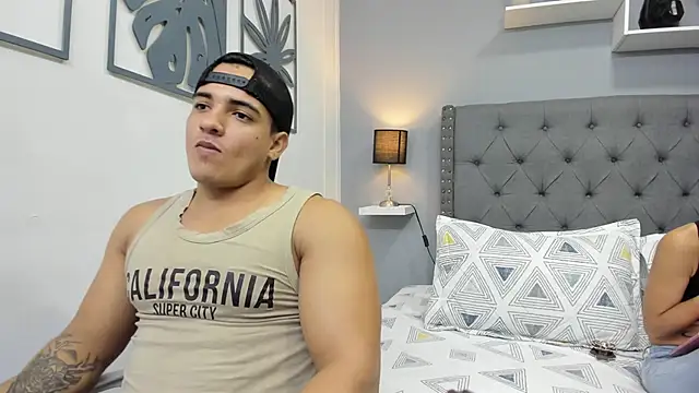 violeta and maxx online show from November 25, 1:06 am