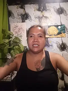 Snapshot of trishacummerts chatting on June 24, 11:53 am trishacummerts online show from June 24, 11:53 am