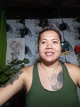 Snapshot of trishacummerts chatting on June 10, 3:13 pm trishacummerts online show from June 10, 3:13 pm