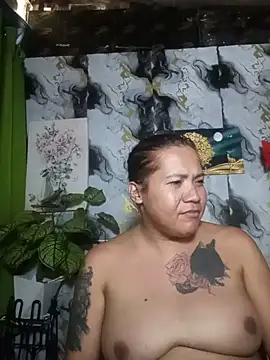 Snapshot of trishacummerts chatting on June 11, 2:53 am trishacummerts online show from June 11, 2:53 am