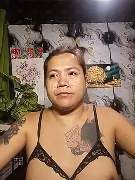 Snapshot of trishacummerts chatting on July 8, 1:12 pm trishacummerts online show from July 8, 1:12 pm