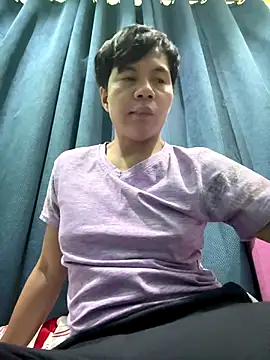Snapshot of trishacummerts chatting on October 18, 9:06 pm trishacummerts online show from October 18, 9:06 pm