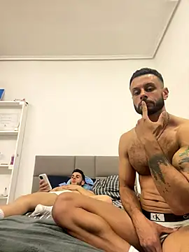 Camaraman05 online show from October 18, 11:07 pm