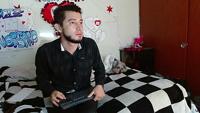 picante70  online show from February 5, 11:17 am