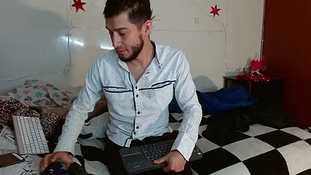 picante70  online show from December 4, 11:20 am