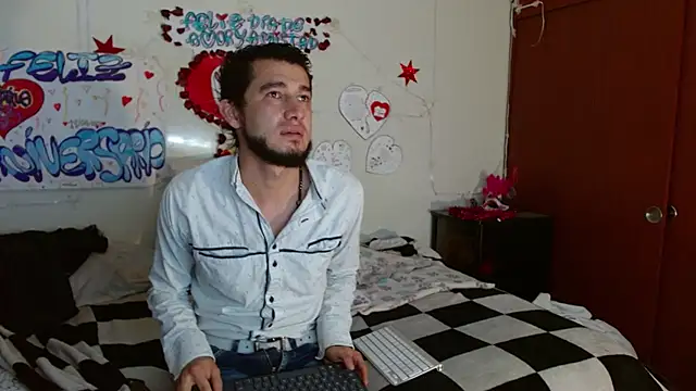 picante70  online show from February 17, 11:18 am