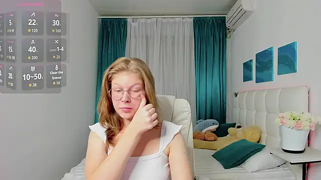 Snapshot of Angelie__Eyes chatting on October 23, 2:49 pm Angelie Eyes online show from October 23, 2:49 pm