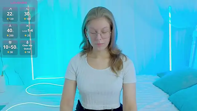 Snapshot of Angelie__Eyes chatting on October 18, 2:08 pm Angelie Eyes online show from October 18, 2:08 pm