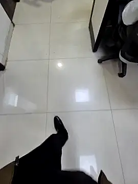 Snapshot of crawlerdrill chatting on November 11, 11:16 am crawlerdrill online show from November 11, 11:16 am