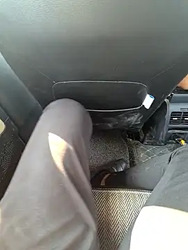 Snapshot of crawlerdrill chatting on December 4, 8:02 am crawlerdrill online show from December 4, 8:02 am