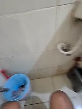 Snapshot of crawlerdrill chatting on November 28, 2:12 am crawlerdrill online show from November 28, 2:12 am