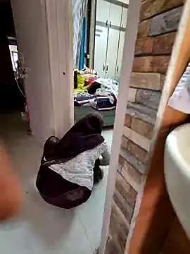 Snapshot of crawlerdrill chatting on November 8, 3:54 am crawlerdrill online show from November 8, 3:54 am