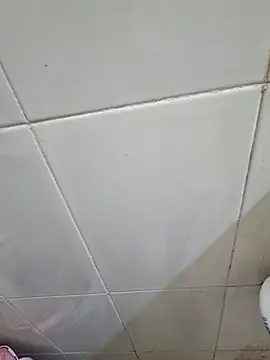 Snapshot of crawlerdrill chatting on December 1, 2:45 am crawlerdrill online show from December 1, 2:45 am