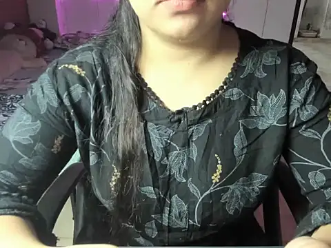 Divya68 online show from November 18, 5:49 pm