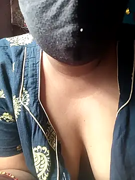 Snapshot of SX-ANA chatting on November 11, 10:10 am SX-ANA online show from November 11, 10:10 am