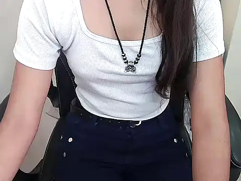 Snapshot of notty_heena chatting on November 11, 4:18 am notty heena online show from November 11, 4:18 am