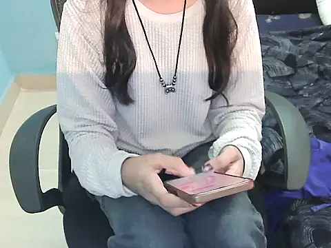 Snapshot of notty_heena chatting on December 2, 3:41 am notty heena online show from December 2, 3:41 am