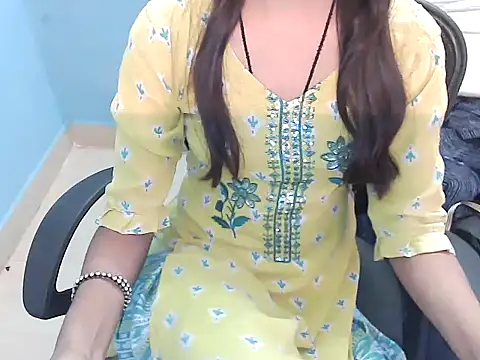 Snapshot of notty_heena chatting on November 28, 3:07 am notty heena online show from November 28, 3:07 am