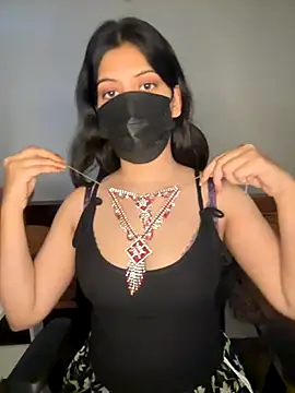 Snapshot of hey_wifey chatting on November 4, 10:19 am hey wifey online show from November 4, 10:19 am