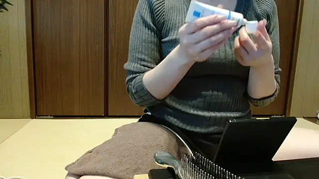  Ema ch online show from April 3, 1:56 am