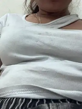 Linh sexyy online show from April 22, 2:13 pm